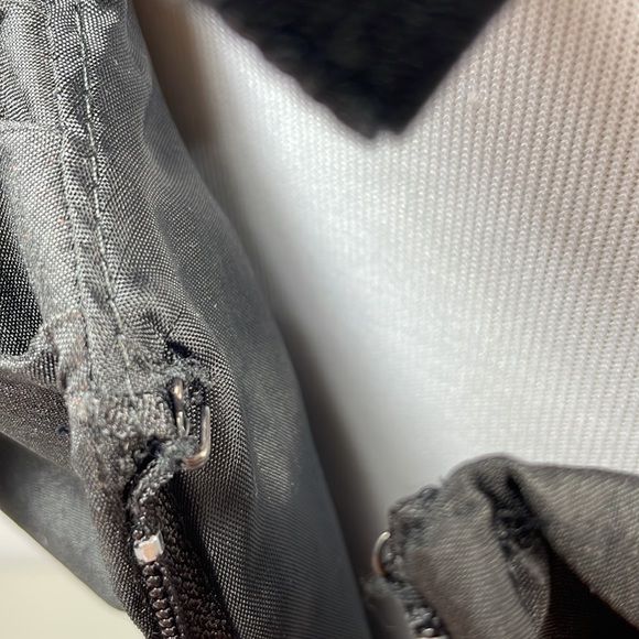 Lily Simon Black Ruched Top, Sleeveless, Size 6 - Picture 11 of 15